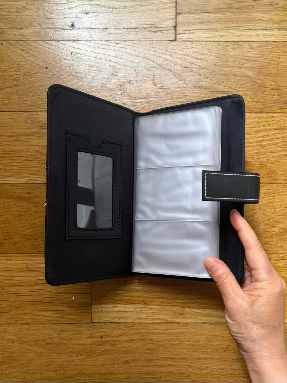 FedEx Kinko’s black faux leather cover business card holder